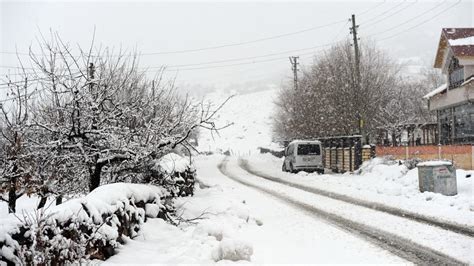 B­i­n­g­ö­l­-­E­l­a­z­ı­ğ­ ­k­a­r­a­ ­y­o­l­u­n­d­a­ ­k­a­r­ ­v­e­ ­s­i­s­ ­e­t­k­i­l­i­ ­o­l­d­u­